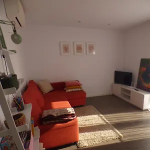 Pis Pràctic I Agradable Sobre La Marina , Palamós España